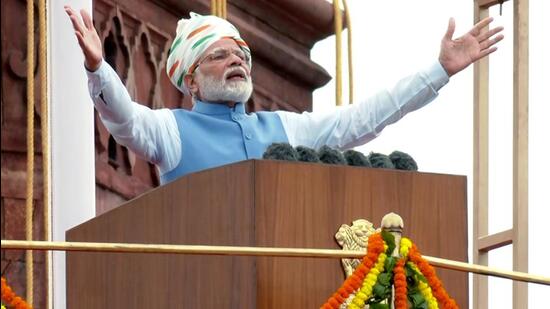 Prime minister Narendra Modi addresses the nation from the ramparts of Red Fort on the occasion of India’s 76th Independence Day on Monday. (ANI Photo)