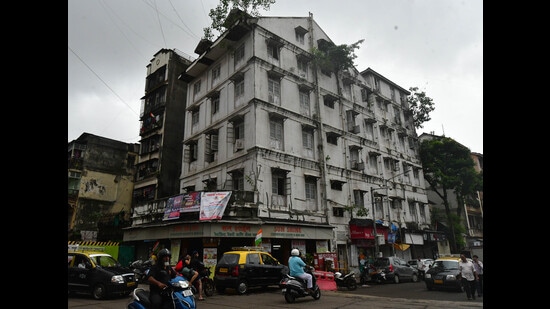 The court was also informed that as the plot was abutting the proposed Metro line, demolition of the building would render them without a source of earning and they were also apprehensive that the trust might not reconstruct the building after demolition, hence they proposed repairing it (Bhushan Koyande) The court was also informed that as the plot was abutting the proposed Metro line, demolition of the building would render them without a source of earning and they were also apprehensive that the trust might not reconstruct the building after demolition, hence they proposed repairing it (Bhushan Koyande)