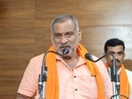 Karnataka’s minister for law and parliamentary affairs JC Madhuswamy was heard saying "the government is not functioning, we are somehow managing" in a viral audio tape. (HT) Karnataka’s minister for law and parliamentary affairs JC Madhuswamy was heard saying "the government is not functioning, we are somehow managing" in a viral audio tape. (HT)