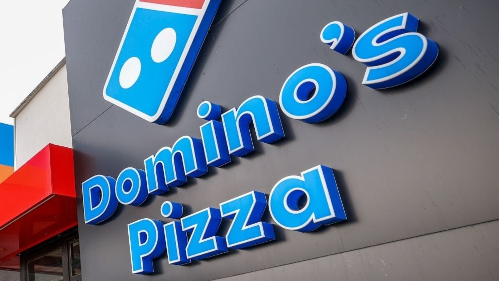 Domino's Pizza Makes More Dough With AI-Powered Content, 40% OFF