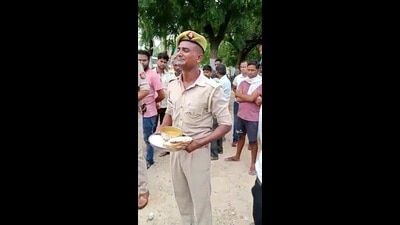 Manoj Kumar, a constable at Firozabad police lines had raised the issue about quality of food served at the mess of the Reserve Police Lines of Firozabad. (HT FILE PHOTO)