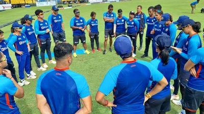 India during a huddle talk. (Twitter/@BCCIWomen)