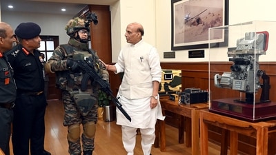 Defence minister Rajnath Singh inspects a F-Insas soldier at an event in the ministry of defence. (ANI) Defence minister Rajnath Singh inspects a F-Insas soldier at an event in the ministry of defence. (ANI)