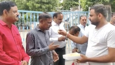 On Monday, the convicts for Bilkis Bano’s gang-rape and murder of seven of her family were welcomed with sweets and garlands outside the jail. (Source: Twitter)