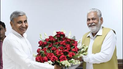 Union animal husbandry and dairying minister, Parshottam Rupala, with Haryana minister JP Dalal in Chandigarh on Tuesday. Rupala was in Chandigarh to review the situation prevalent due to the lumpy skin disease (LSD) in livestock. (HT Photo)