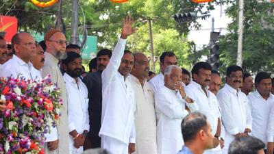 Telangana chief minister K Chandrashekar Rao on Tuesday came down heavily on Prime Minister Narendra Modi saying the latter said nothing worthwhile during his Independence Day speech except delivering “dialogues” and displaying a long turban around his head. (HT) Telangana chief minister K Chandrashekar Rao on Tuesday came down heavily on Prime Minister Narendra Modi saying the latter said nothing worthwhile during his Independence Day speech except delivering “dialogues” and displaying a long turban around his head. (HT)