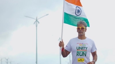 Milind Soman flags off 450 km run from Jhansi to Delhi on August 15, completes 58 km in one day (Instagram) Milind Soman flags off 450 km run from Jhansi to Delhi on August 15, completes 58 km in one day (Instagram)