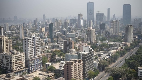 Realtors' apex body Credai, real estate consultant Colliers India and data analytic firm Liases Foras have come out with 'Housing Price-Tracker Report 2022' for eight major cities.(HT FILE)