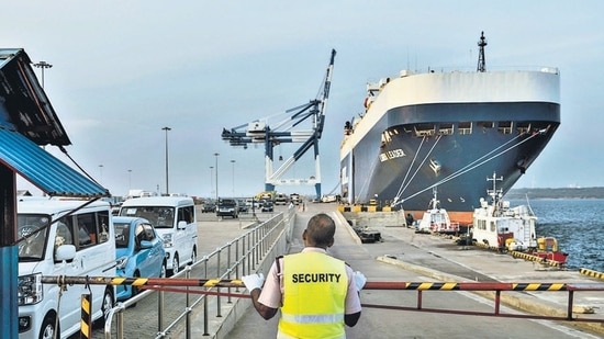 The Sri Lankan government said on Saturday that it has allowed a high-tech Chinese research ship to dock at the southern port of Hambantota from August 16 till 22 for “replenishment purposes”. (NYT) The Sri Lankan government said on Saturday that it has allowed a high-tech Chinese research ship to dock at the southern port of Hambantota from August 16 till 22 for “replenishment purposes”. (NYT)