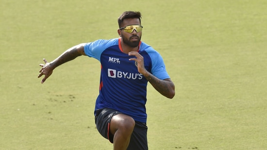 Hardik Pandya during a practice session ahead.(Hindustan Times) Hardik Pandya during a practice session ahead.(Hindustan Times)