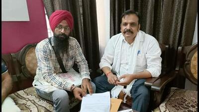 AAP MLA Kunwar Vijay Pratap Singh has questioned the role of his own government in delivering justice in police firing cases. (HT Photo) AAP MLA Kunwar Vijay Pratap Singh has questioned the role of his own government in delivering justice in police firing cases. (HT Photo)