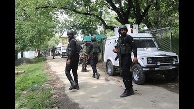 ADGP (Kashmir) Vijay Kumar said Adil Wani, the suspected terrorist, and his accomplice will either be soon arrested or killed. Wani’s house has been attached, he said. (HT File Photo/ Representational image)