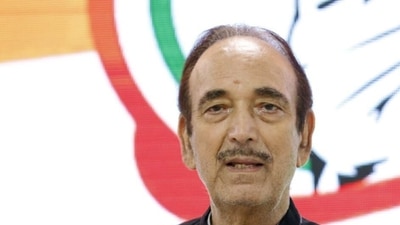 Ghulam Nabi Azad refused the post of the Congress's campaign committee chairman in J&K. Ghulam Nabi Azad refused the post of the Congress's campaign committee chairman in J&K. 