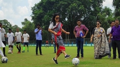 Mahua Moitra took part in Trinamool's ‘Khela hobe’ festival on Tuesday and posted the photos on Twitter, Mahua Moitra took part in Trinamool's ‘Khela hobe’ festival on Tuesday and posted the photos on Twitter, 