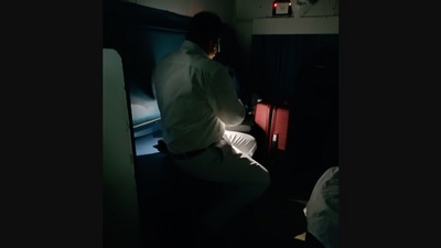 The image shows the TTE who helped a man travelling with his one-year-old baby in train. (Twitter/@iamv6661)