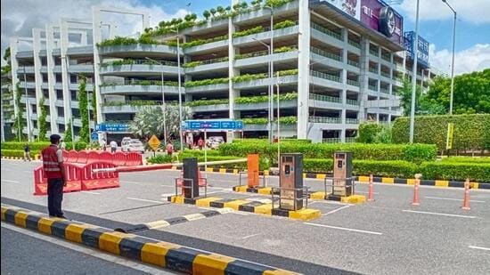 The multi-level car parking at Terminal 3 of Delhi airport. (HT Photo)