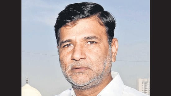 Maharashtra Chief Minister Eknath Shinde on Wednesday ordered a probe by the state police’s Crime Investigation Department (CID) into the death of former MLC and prominent Maratha quota leader Vinayak Mete in a road accident (HT FILE PHOTO)