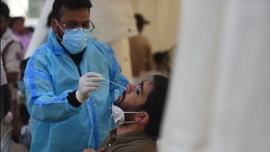 Lucknow has 860 active Covid cases and 14 are admitted to different hospitals, according to the health department. (Pic for representation) Lucknow has 860 active Covid cases and 14 are admitted to different hospitals, according to the health department. (Pic for representation)