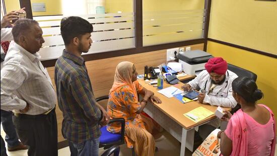 While the mohalla clinic at Transport Nagar had 35 patients, Metro Road drew in 56, Chand Cinema 166, Kadwai Nagar 66, Focal Point 23, Dhandari Kalan 86, Raikot 40, Jagraon 80 and 72 patients visited the clinic at Khanna, Ludhiana. (HT FILE)