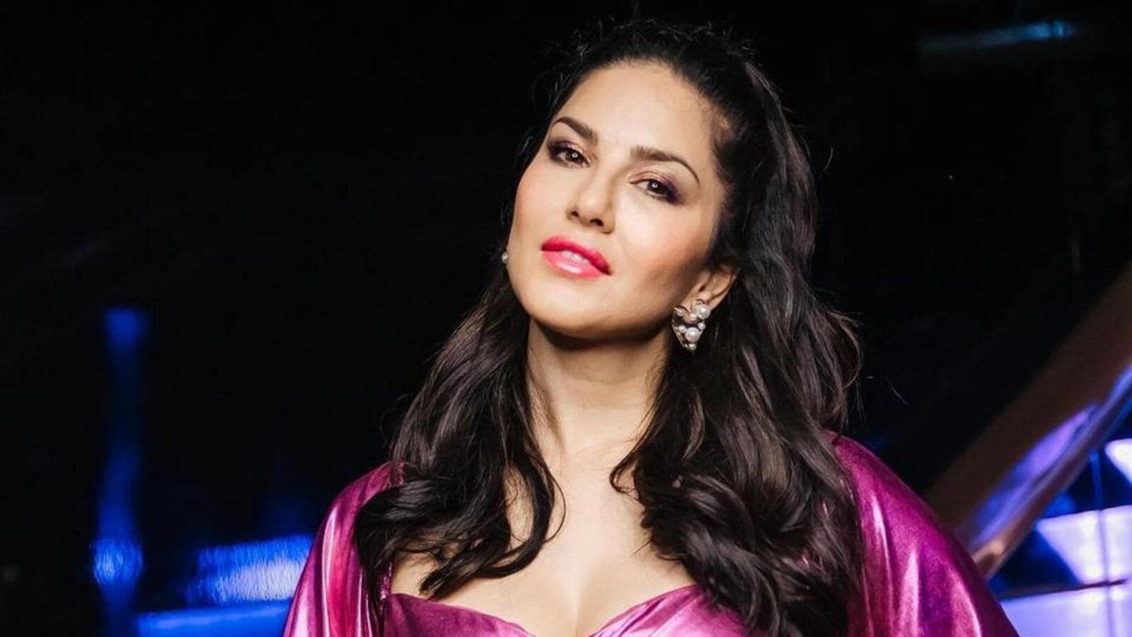 Sanny Leyon Sex Xxx - Sunny Leone: Some production houses and people still reluctant to work with  me | Bollywood - Hindustan Times