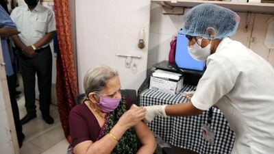 An elderly woman getting vaccinated against Covid. (HT Image) An elderly woman getting vaccinated against Covid. (HT Image) 