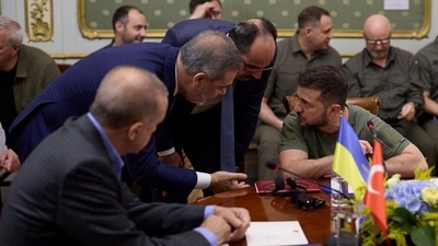 Ukraine's President Volodymyr Zelenskiy and Turkish President Tayyip Erdogan attend a meeting with U.N. Secretary-General Antonio Guterres, amid Russia's attack on Ukraine, in Lviv, Ukraine August 18, 2022. (Ukrainian Presidential Press Service/Handout via REUTERS)