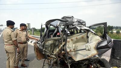 The mangled remains of the car that met with an accident on the Delhi-Meerut Expressway near Kushaliya village in Ghaziabad Ion Thursday. (Sakib Ali /HT)
