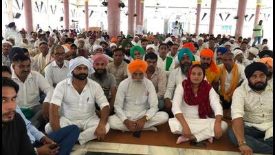 The decision to protest at Haryana ministers’ residences on August 25, 26 was taken at a state-level mahapanchayat held at Pehowa of Kurukshetra district on Thursday. “We have decided to hold two-day panchayats outside the residences of all Haryana ministers,” said BKU president Gurnam Singh Charuni. (HT Photo) The decision to protest at Haryana ministers’ residences on August 25, 26 was taken at a state-level mahapanchayat held at Pehowa of Kurukshetra district on Thursday. “We have decided to hold two-day panchayats outside the residences of all Haryana ministers,” said BKU president Gurnam Singh Charuni. (HT Photo)