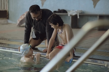 Anurag Kashyap on the sets of Dobaaraa. Anurag Kashyap on the sets of Dobaaraa.