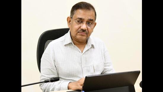 Chairman of Bihar Public Service Commission (BPSC) Atul Prasad addresses a press conference in Patna on Thursday. (Santosh Kumar/HT Photo)