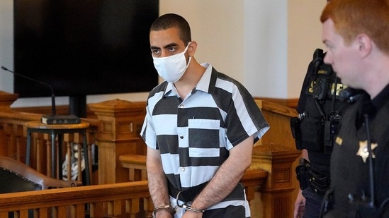 Hadi Matar, 24, center, arrives for an arraignment in the Chautauqua County Courthouse in Mayville, NY.(AP)