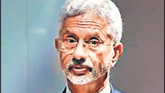 **EDS: TWITTER IMAGE POSTED BY @DrSJaishankar ON THURSDAY, AUG. 18, 2022** Bangkok: External Affairs Minister S. Jaishankar addresses during an event at Chulalongkorn University, in Bangkok. (PTI Photo) (PTI08_18_2022_000166B) (PTI)