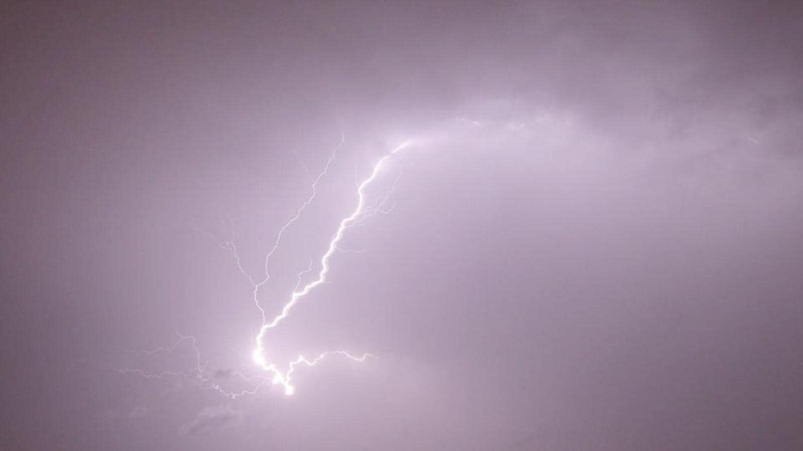 Odisha: 10 primary school students critical after lightning strikes ...