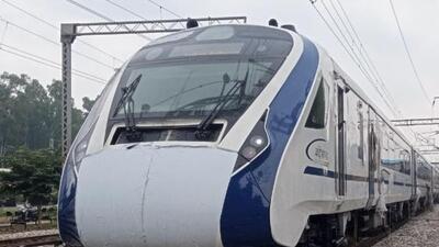 An advanced Vande Bharat train arrived in Ludhiana for initial trials. (HT Photo) An advanced Vande Bharat train arrived in Ludhiana for initial trials. (HT Photo)