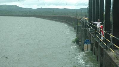 By 9:30 pm on Friday, 15,000 cusec water was released from Khadakwasla dam. (HT PHOTO) By 9:30 pm on Friday, 15,000 cusec water was released from Khadakwasla dam. (HT PHOTO)