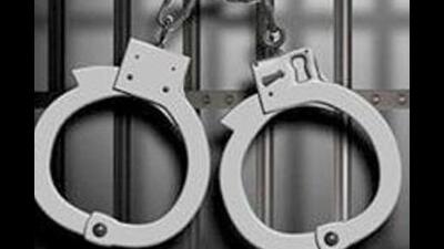 Rajesh Kumar, in-charge of the anti-narcotics cell of the Karnal police, said that they had got the secret information that the accused drug peddler, Dalchand of UP, was present near Karnal and a team led by sub-inspector Vikas Kumar managed to arrest him (HT Photo/ Representational Image)