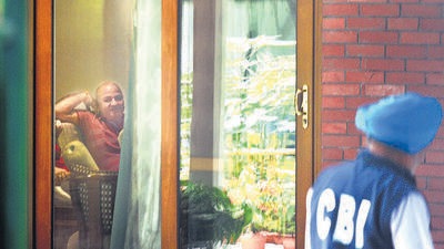 New Delhi, India - August. 19, 2022: Delhi Deputy Chief Minister Manish Sisodia at his residence during a CBI raid in connection to an alleged corruption in the liquor policy, at Mathura road in New Delhi, India, on Friday, August 19, 2022. (Photo by Arvind Yadav/ Hindustan Times) (Hindustan Times) New Delhi, India - August. 19, 2022: Delhi Deputy Chief Minister Manish Sisodia at his residence during a CBI raid in connection to an alleged corruption in the liquor policy, at Mathura road in New Delhi, India, on Friday, August 19, 2022. (Photo by Arvind Yadav/ Hindustan Times) (Hindustan Times)