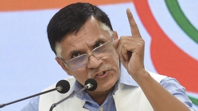 Without naming AAP or Manish Sisodia, Congress leader Pawan Khera posted a comment as ED on Friday raided Delhi deputy CM Manish Sisodia's residence. Without naming AAP or Manish Sisodia, Congress leader Pawan Khera posted a comment as ED on Friday raided Delhi deputy CM Manish Sisodia's residence. 