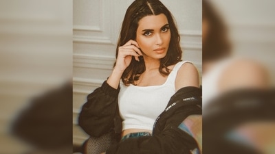 Diana Penty opted for dramatic winged eyes, defined eye brows and neutral lips to complement her basic outfit. (Instagram/@dianapenty) Diana Penty opted for dramatic winged eyes, defined eye brows and neutral lips to complement her basic outfit. (Instagram/@dianapenty)