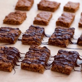 Chocolate oat bars (vegan, gluten-free) (gettyimages) Chocolate oat bars (vegan, gluten-free) (gettyimages)