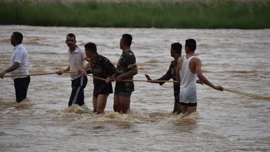 11 stranded civilians rescued from island in Kangra, Himachal(ANI)