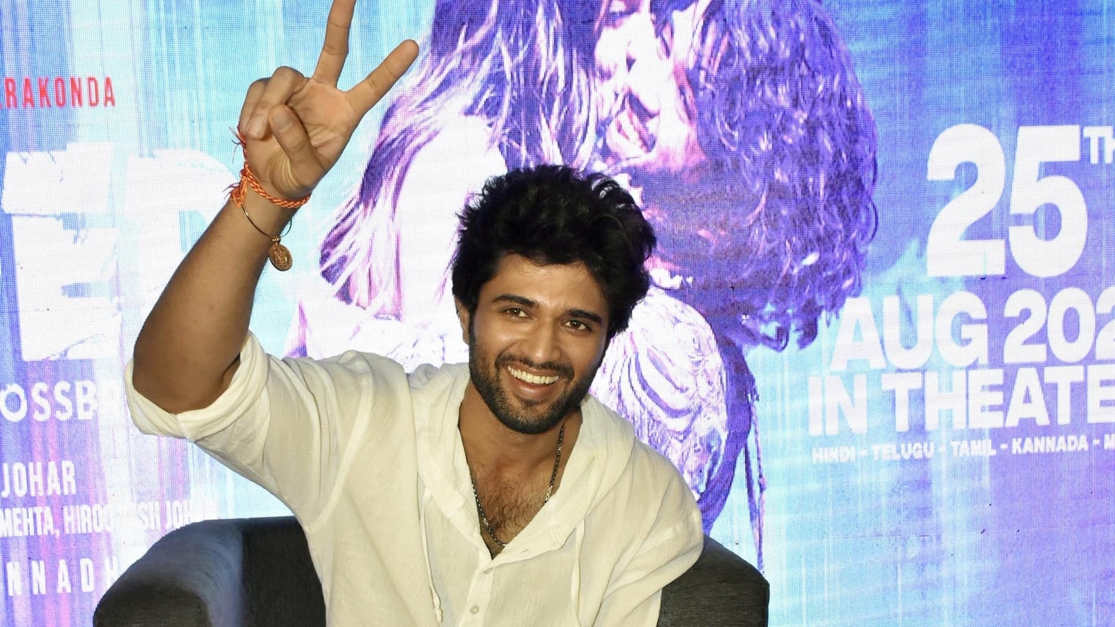 Amid fresh #boycottLiger chants, Vijay Deverakonda tweets he's ready to ‘fight'