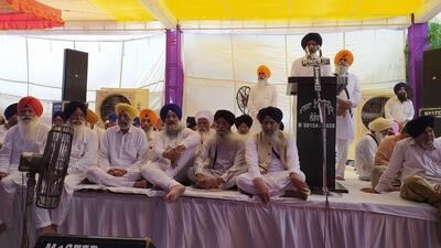 Former MLA Iqbal Singh Jhundan addressing a function organised to mark the 37th death anniversary of former SAD chief Sant Harchand Singh Longowal. (HT Photo) Former MLA Iqbal Singh Jhundan addressing a function organised to mark the 37th death anniversary of former SAD chief Sant Harchand Singh Longowal. (HT Photo)
