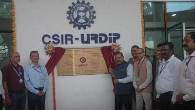 Union minister of state for science and technology Dr Jitendra Singh (second from right) during the CSIR building inauguration. (HT PHOTO) Union minister of state for science and technology Dr Jitendra Singh (second from right) during the CSIR building inauguration. (HT PHOTO)