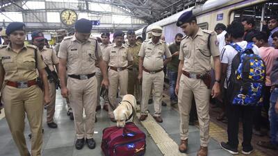 Mumbai, India - August 20, 2022: RPF and GRP personnel uses sniffer dog to check luggages of passenger traveling at CSMT, in Mumbai, India, on Saturday, August 20, 2022. (Photo by Anshuman Poyrekar/ Hindustan Times) (Anshuman Poyrekar/HT PHOTO) Mumbai, India - August 20, 2022: RPF and GRP personnel uses sniffer dog to check luggages of passenger traveling at CSMT, in Mumbai, India, on Saturday, August 20, 2022. (Photo by Anshuman Poyrekar/ Hindustan Times) (Anshuman Poyrekar/HT PHOTO)