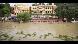 A swollen Ganga river at Kali Ghat, in Patna on Sunday.  (Santosh Kumar/HT Photo)