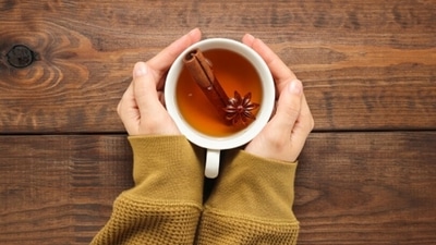 Adding a teaspoon cinnamon to the morning tea or coffee may help, as cinnamon helps in bringing down the levels of blood sugar by imitating the effects of insulin. (Unsplash)