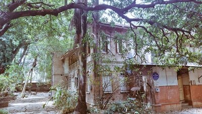The iconic Wrangler bungalow at FC road. (Dr Gautam Govitrikar /HT PHOTO)