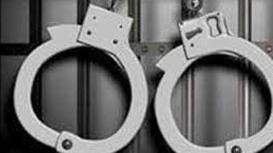 Mukesh Gandhi, lawyer of the complainant, Sohal Lal, had sought the duo’s police remand to identify the four unidentified accused who were also named in the FIR. But after hearing the arguments of both sides, the court sent them to judicial custody. (HT PHOTO)