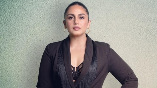 Huma Qureshi is the fashion icon we need in sheer bralette and mini blazer dress for new pics&nbsp;(Instagram)